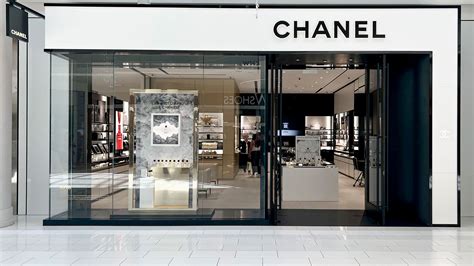 CHANEL Fragrance and Beauty Corner